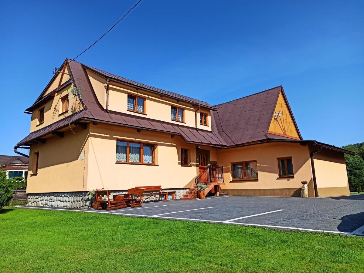 Apartmán Brzoskwiniowy Dom Banska Nizna Exteriér fotografie