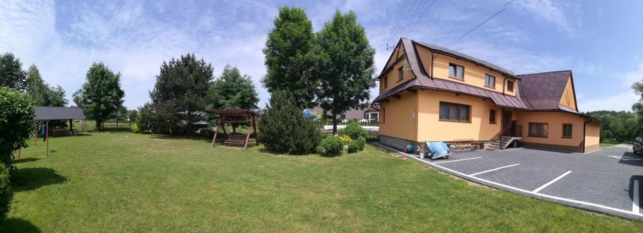 Apartmán Brzoskwiniowy Dom Banska Nizna Exteriér fotografie