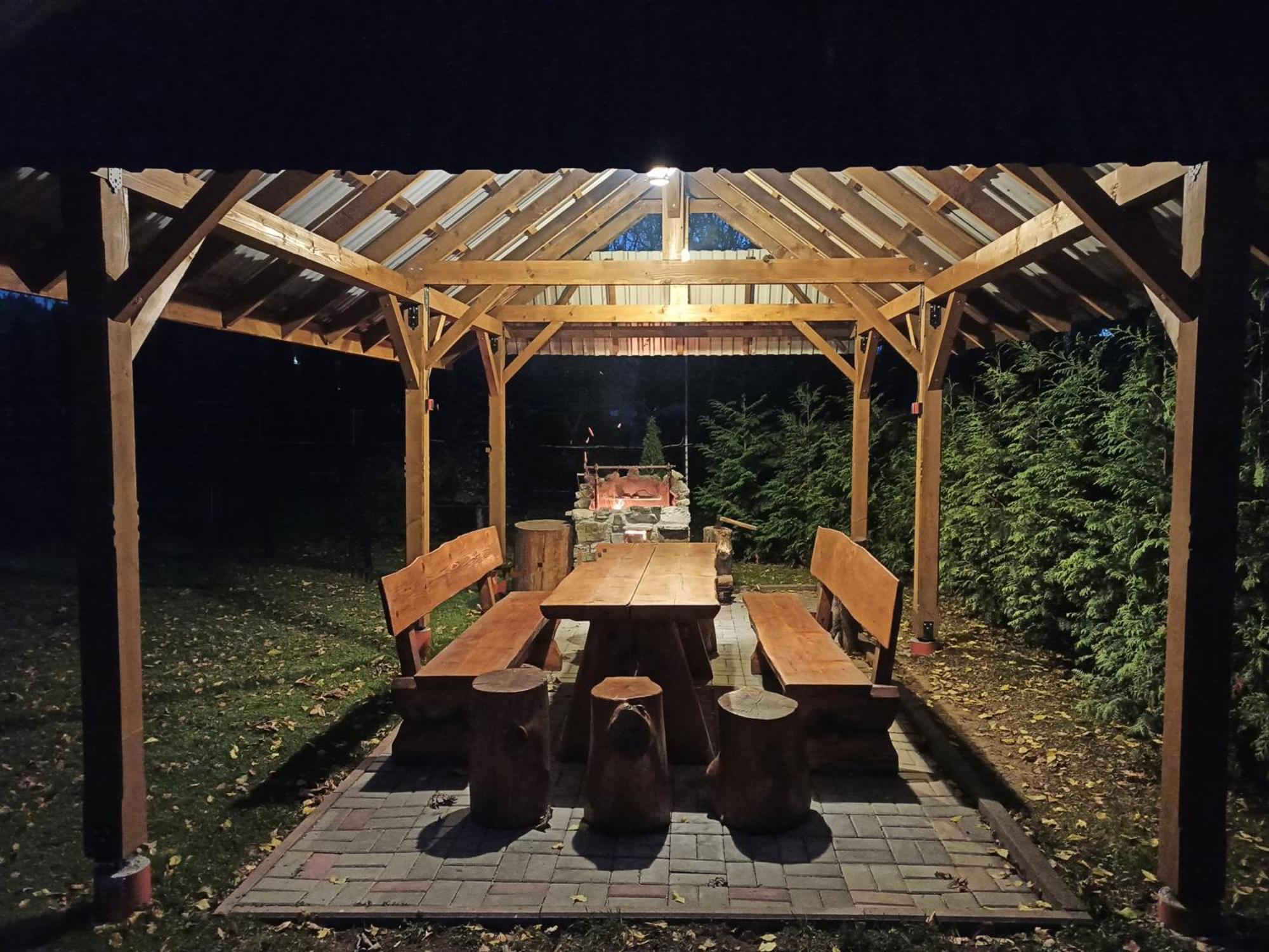 Apartmán Brzoskwiniowy Dom Banska Nizna Exteriér fotografie